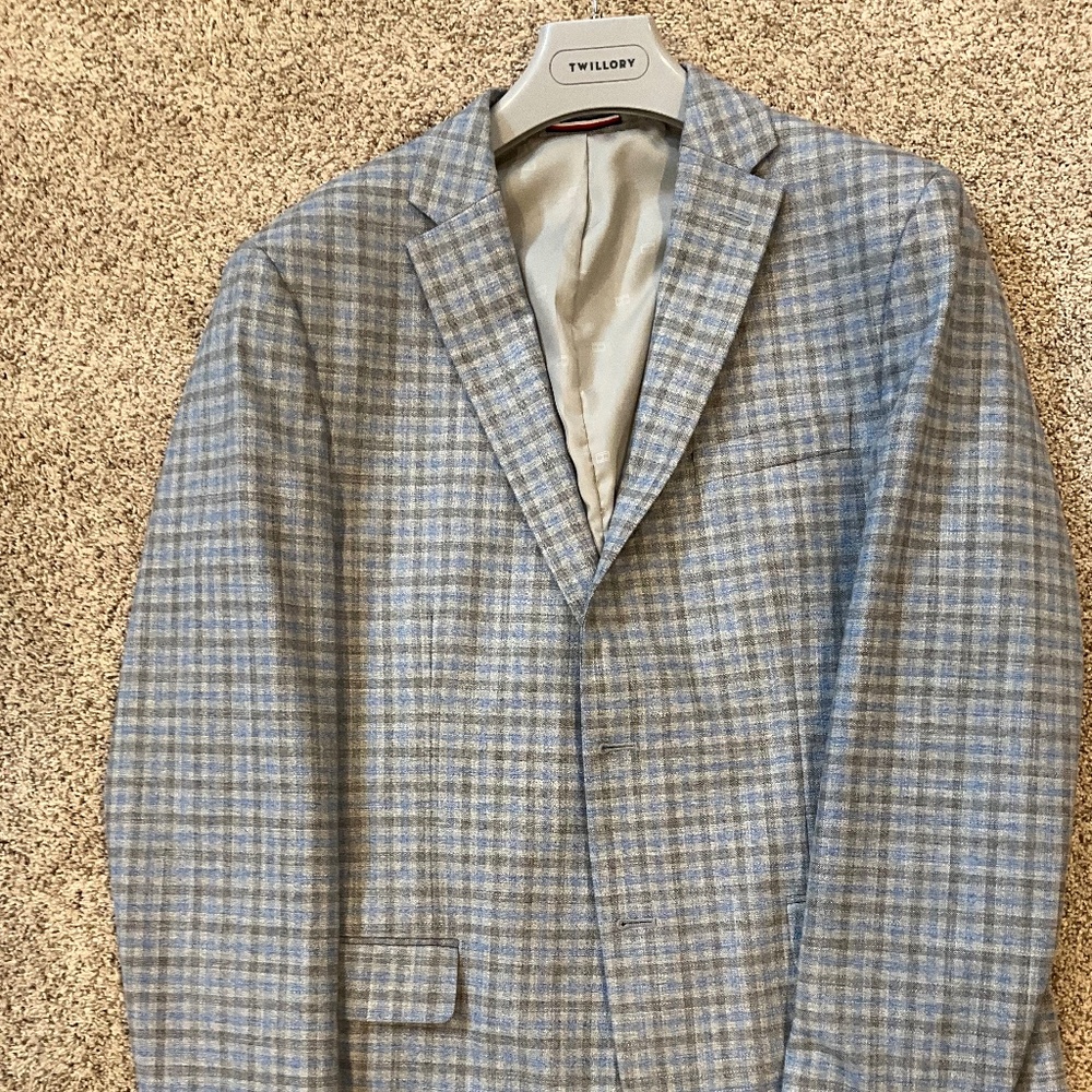 Men’s Tommy Hilfiger sport coat size 44L